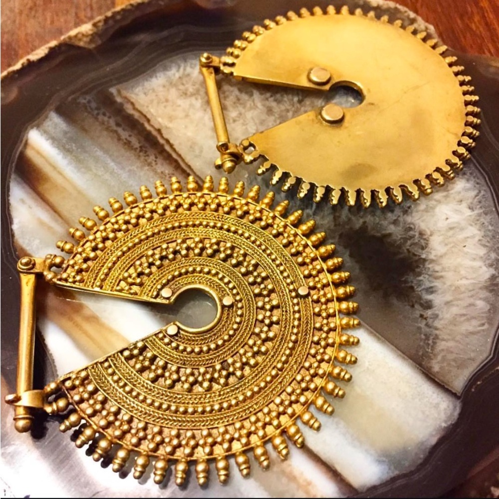 Maya Jewelry The Queens Small